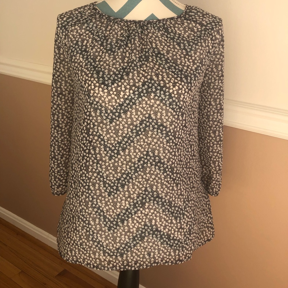 Blouse (black and white)